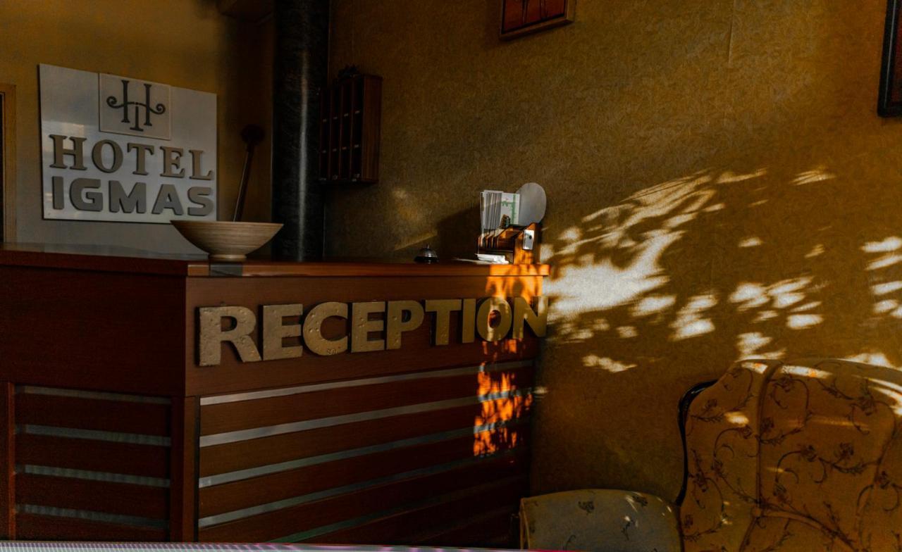 Boutique Hotel Igmas, Prishtina Pristina Buitenkant foto