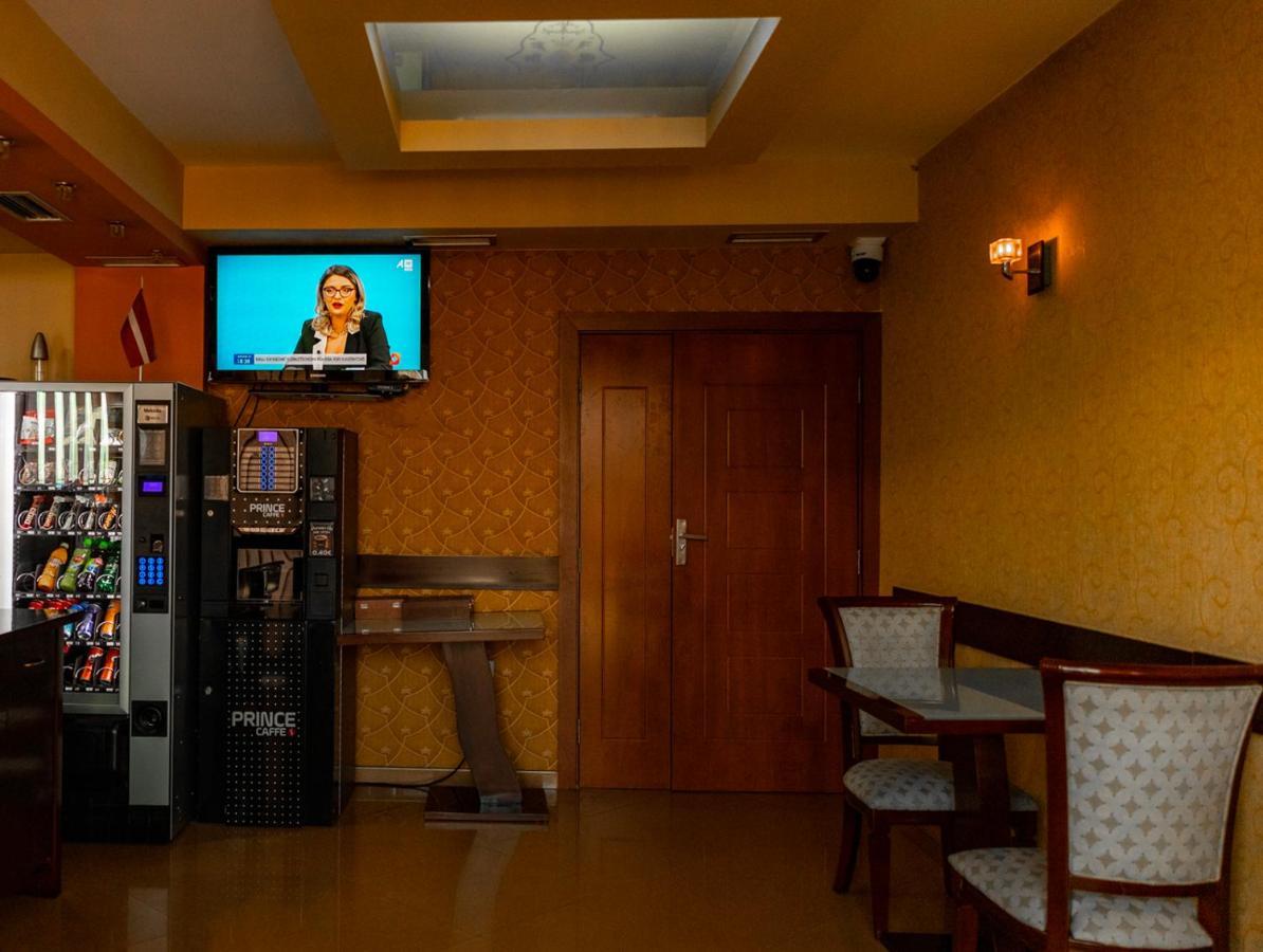 Boutique Hotel Igmas, Prishtina Pristina Buitenkant foto