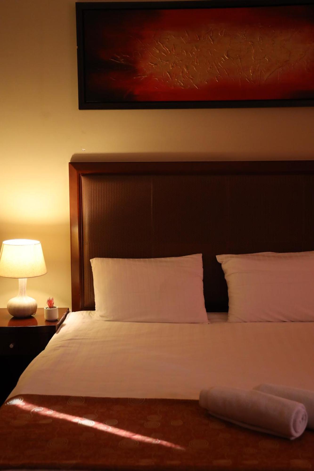 Boutique Hotel Igmas, Prishtina Pristina Buitenkant foto